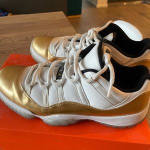 *SOLD* Nike Jordan 11 gold Closing Ceremony mens size 12